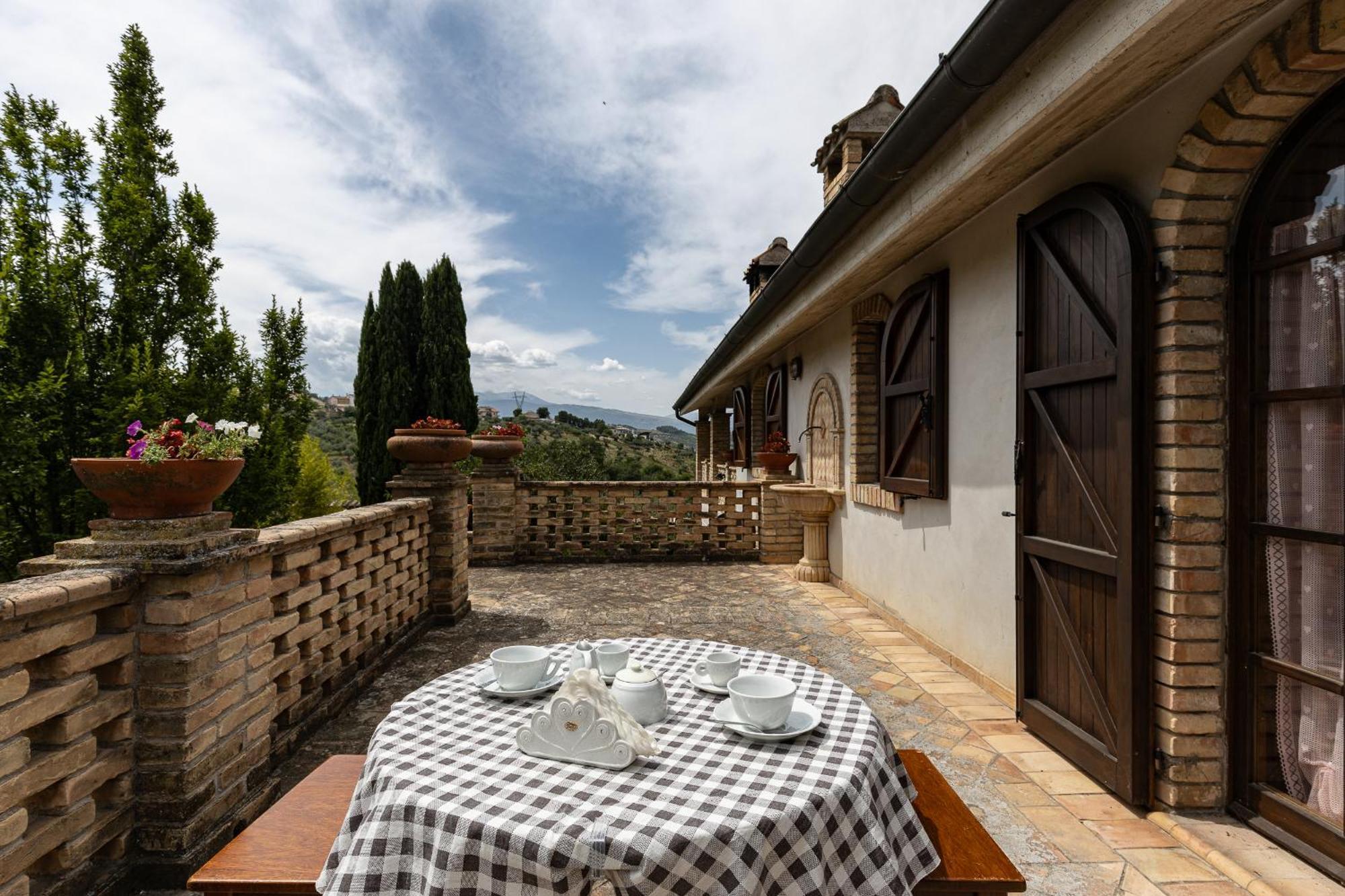 B&B Villa Dei Desideri Chieti Esterno foto